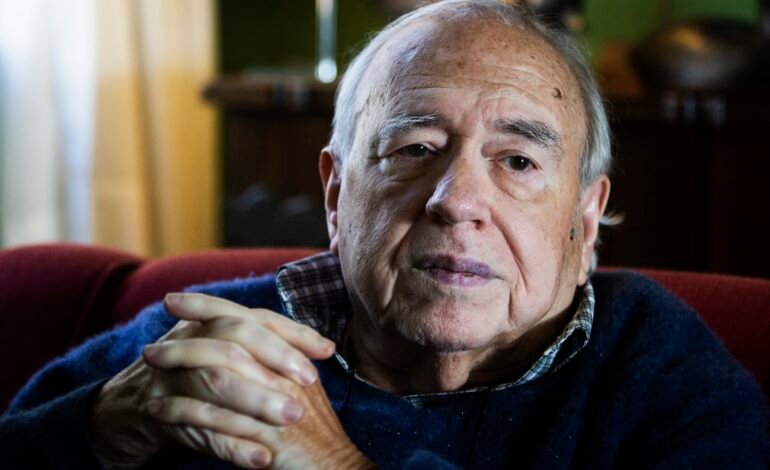 O escritor Luis Fernando Verissimo morreu aos 88