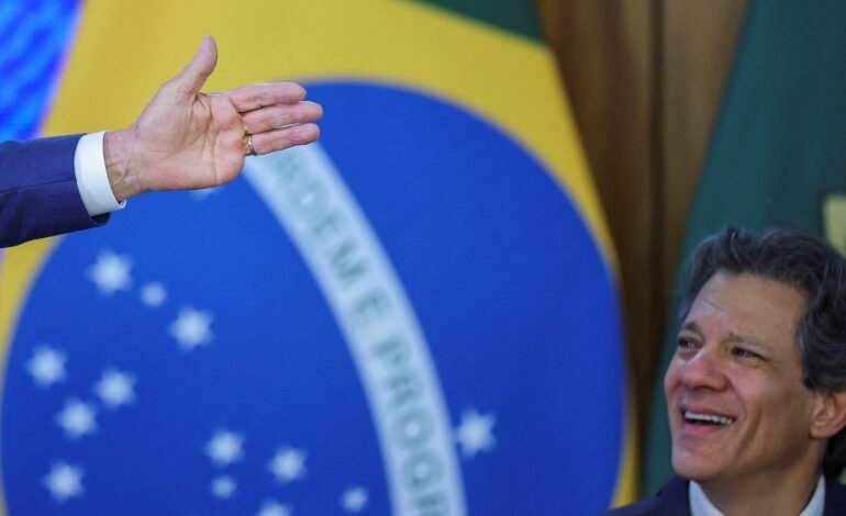 Brasil é sancionado por EUA por ser mais democrático, diz Haddad