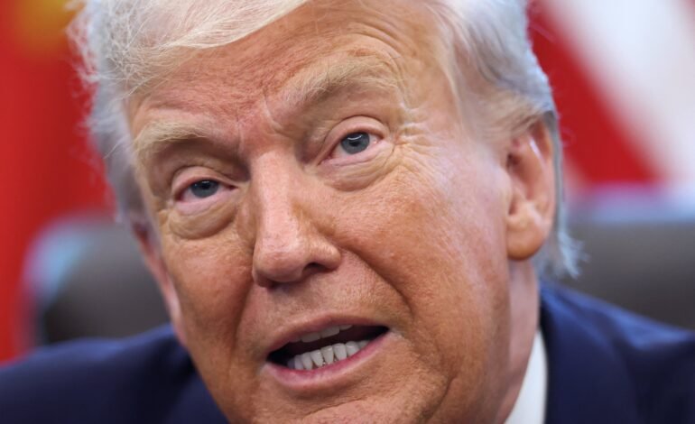 Trump ameaça aumentar tarifa de produtos chineses em 200%