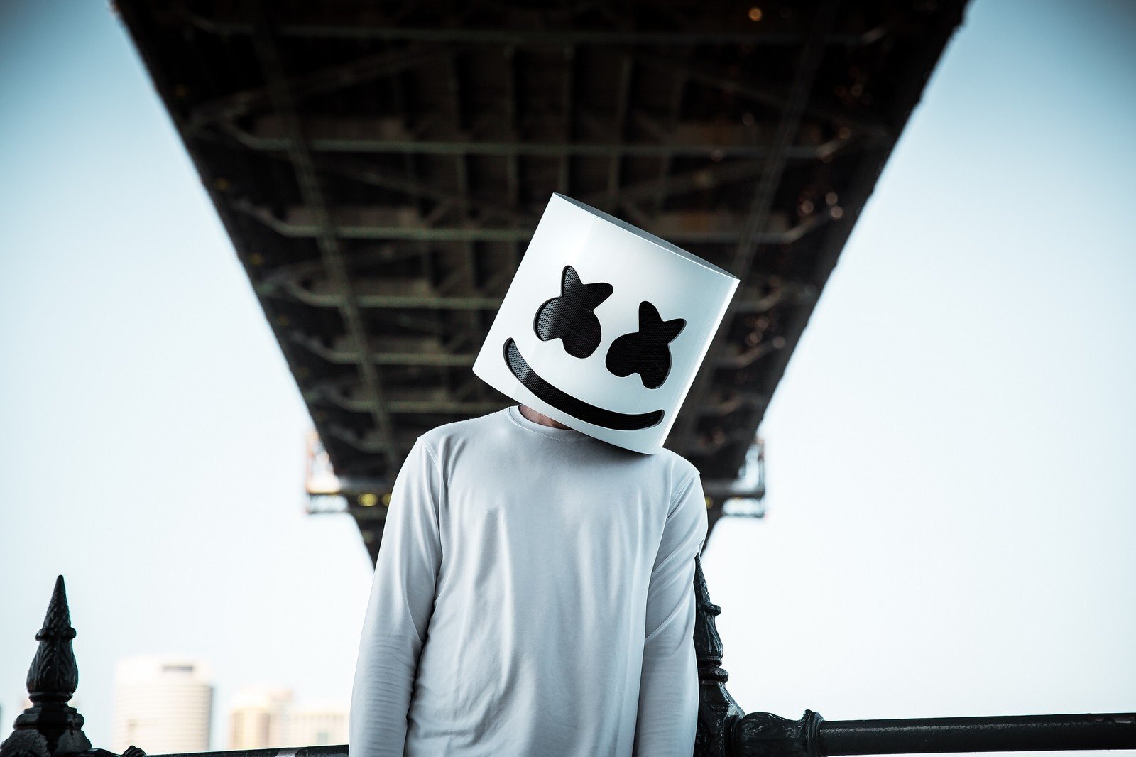DJ Marshmello conquista fãs mantendo identidade misteriosa