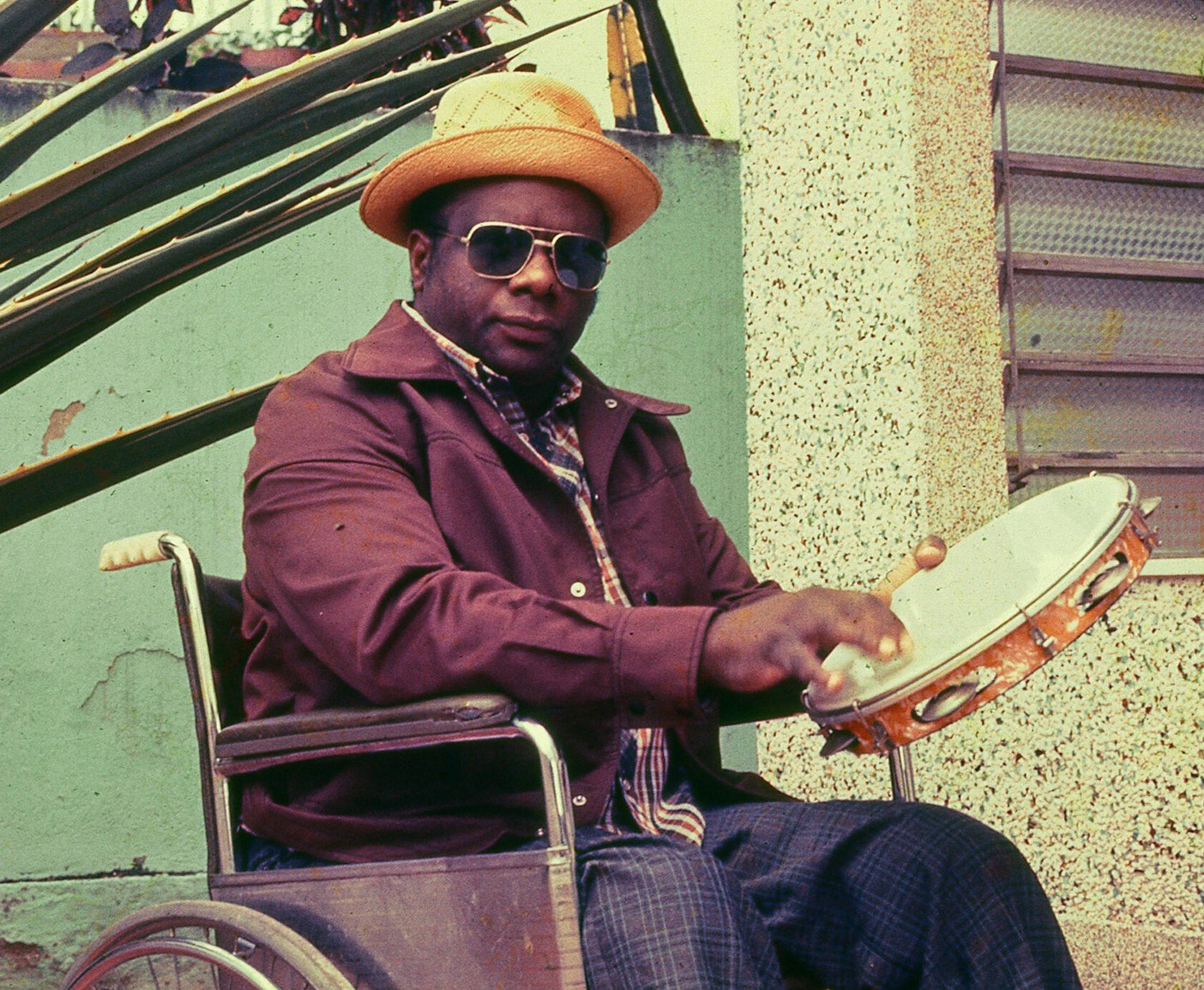 Candeia, sambista resistente, é celebrado aos 90 anos