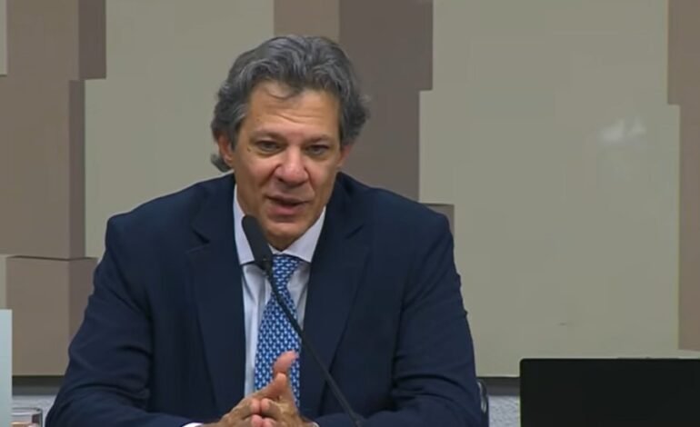 Brasil deve agregar valor a minerais críticos, afirma ministro