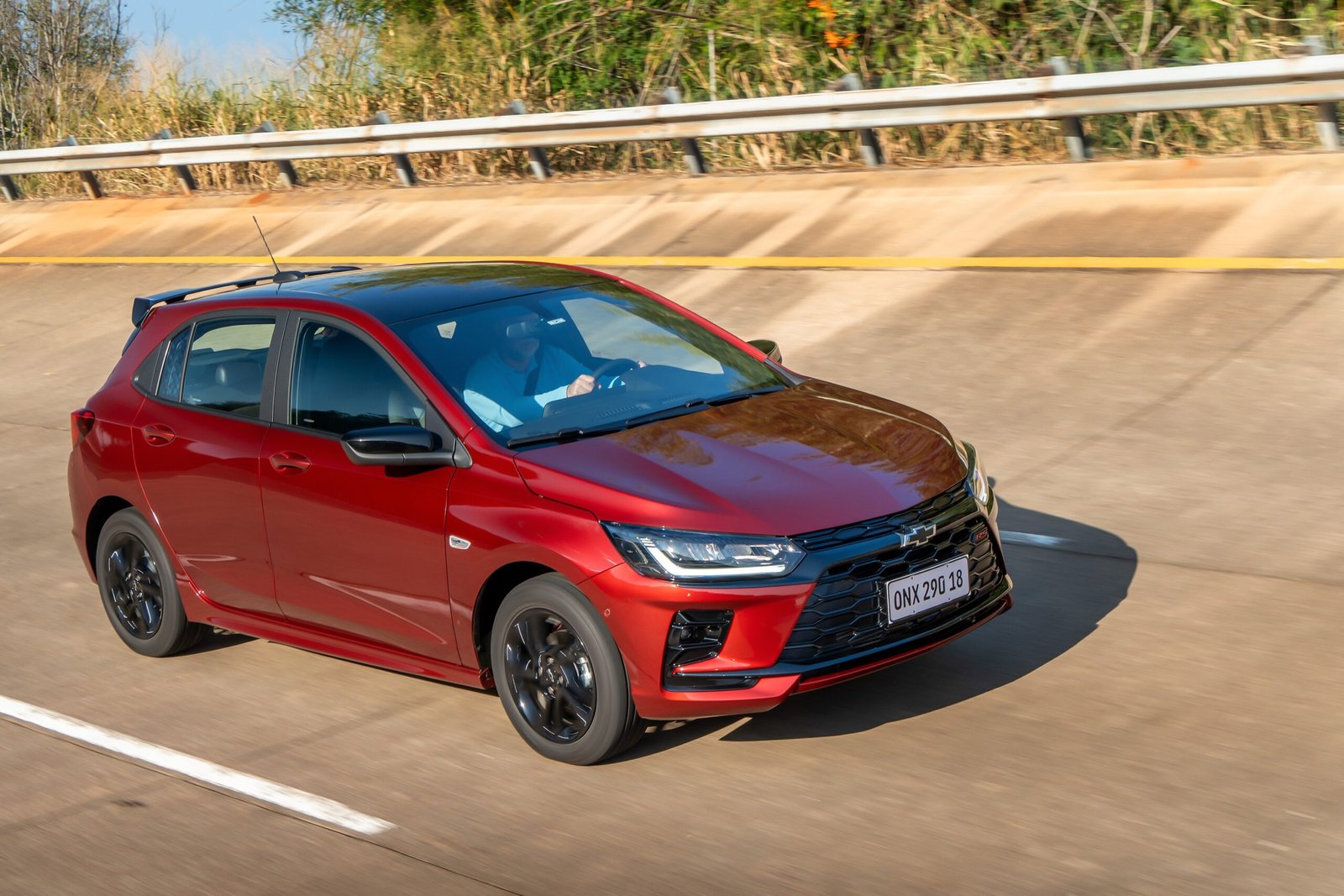 Chevrolet Onix 2026: melhorias e desafios do novo hatch