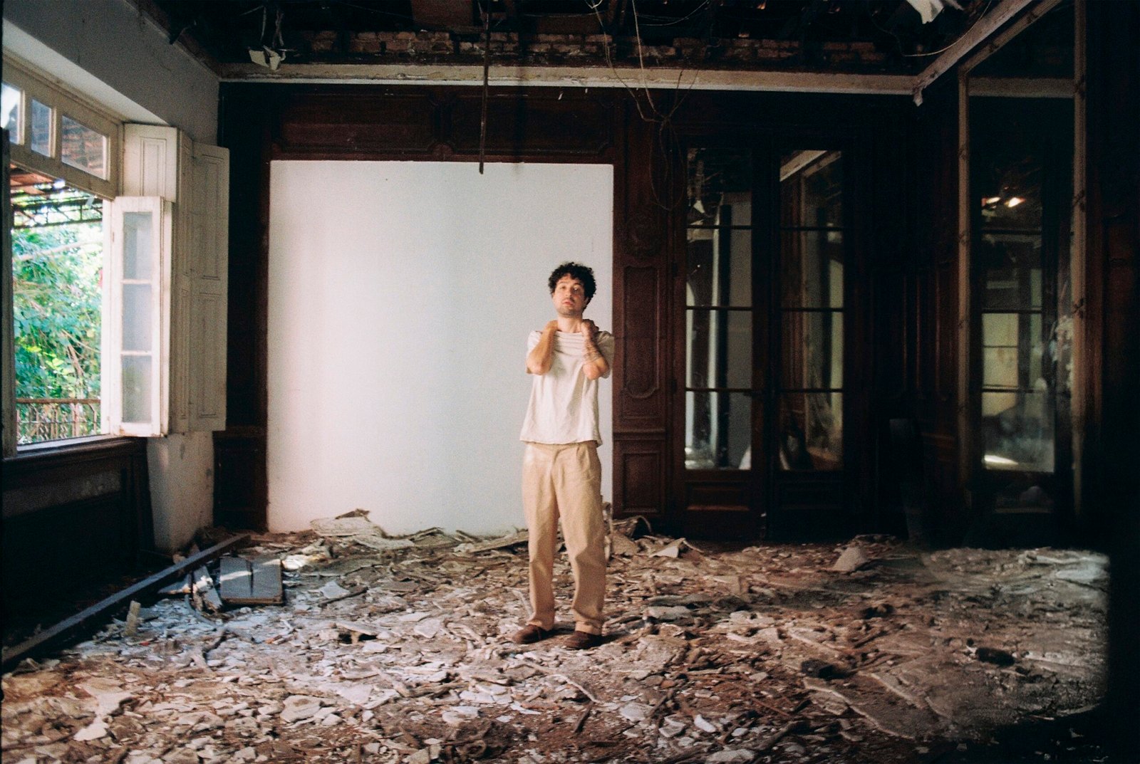 Cícero lança sexto álbum com participação de Duda Beat