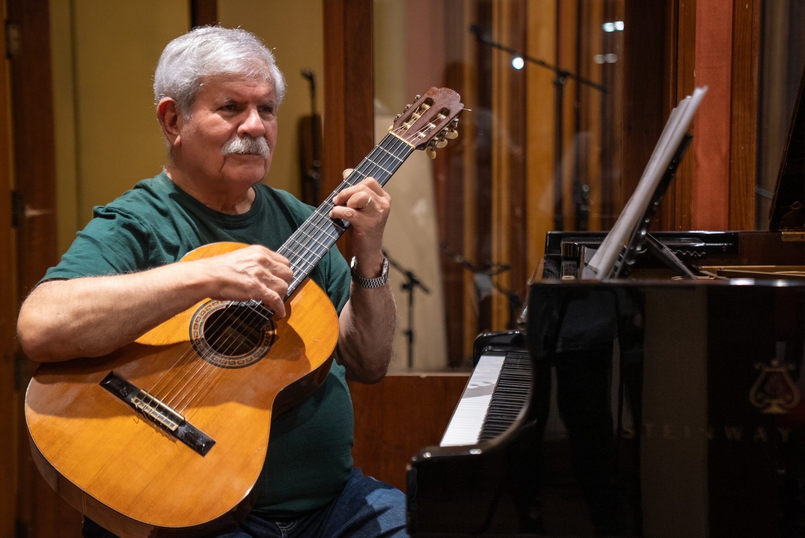 Dori Caymmi lança álbum “Utopia” aos 82 anos, pela gravadora Biscoito Fino
