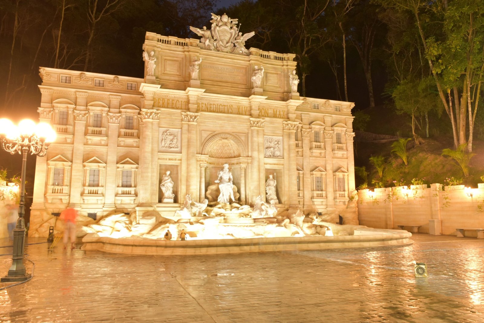 Fontana di Trevi em Serra Negra, “Caribe” em Maragogi, e outros