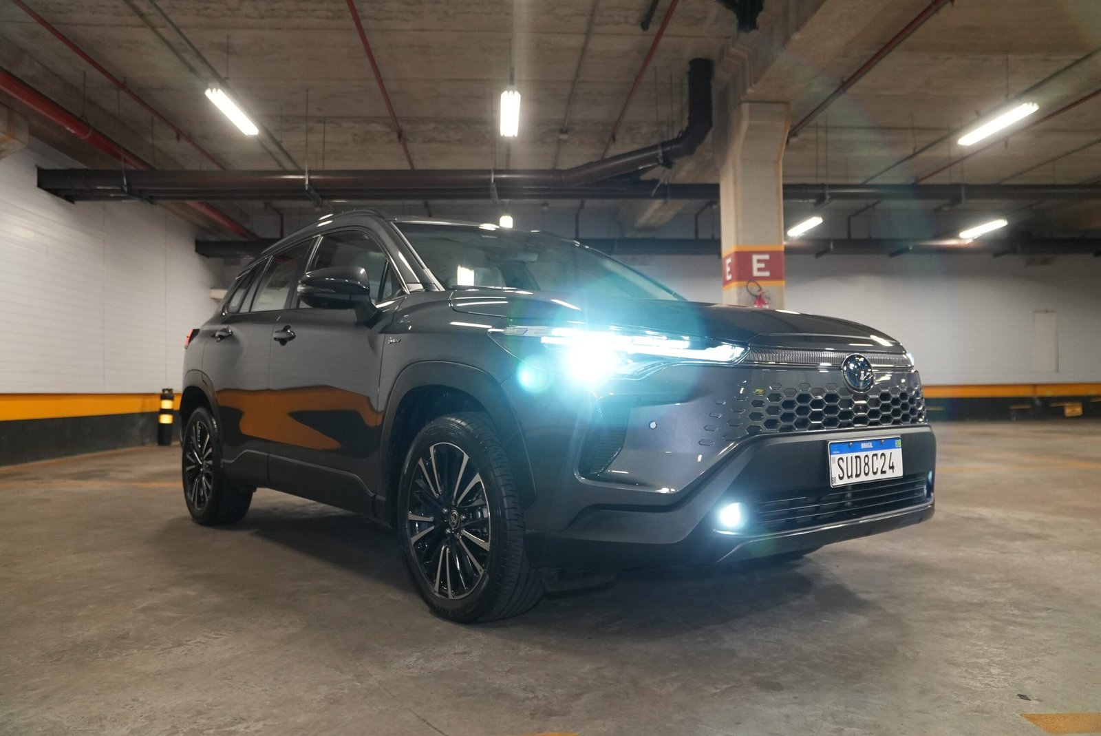 O Toyota Corolla Cross XRX Hybrid, único SUV