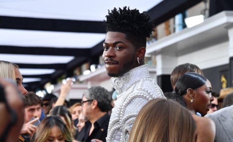 Rapper Lil Nas X é detido em Los Angeles e levado a hospital