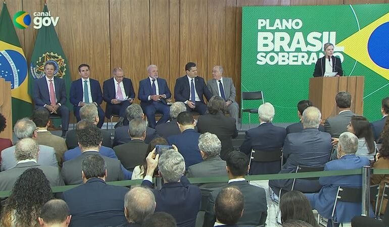 Lula defende empresas no combate ao tarifaço de Trump