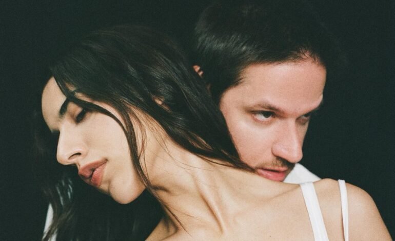 Rubel e Marina Sena lançam versão pop de “Carta de Maria