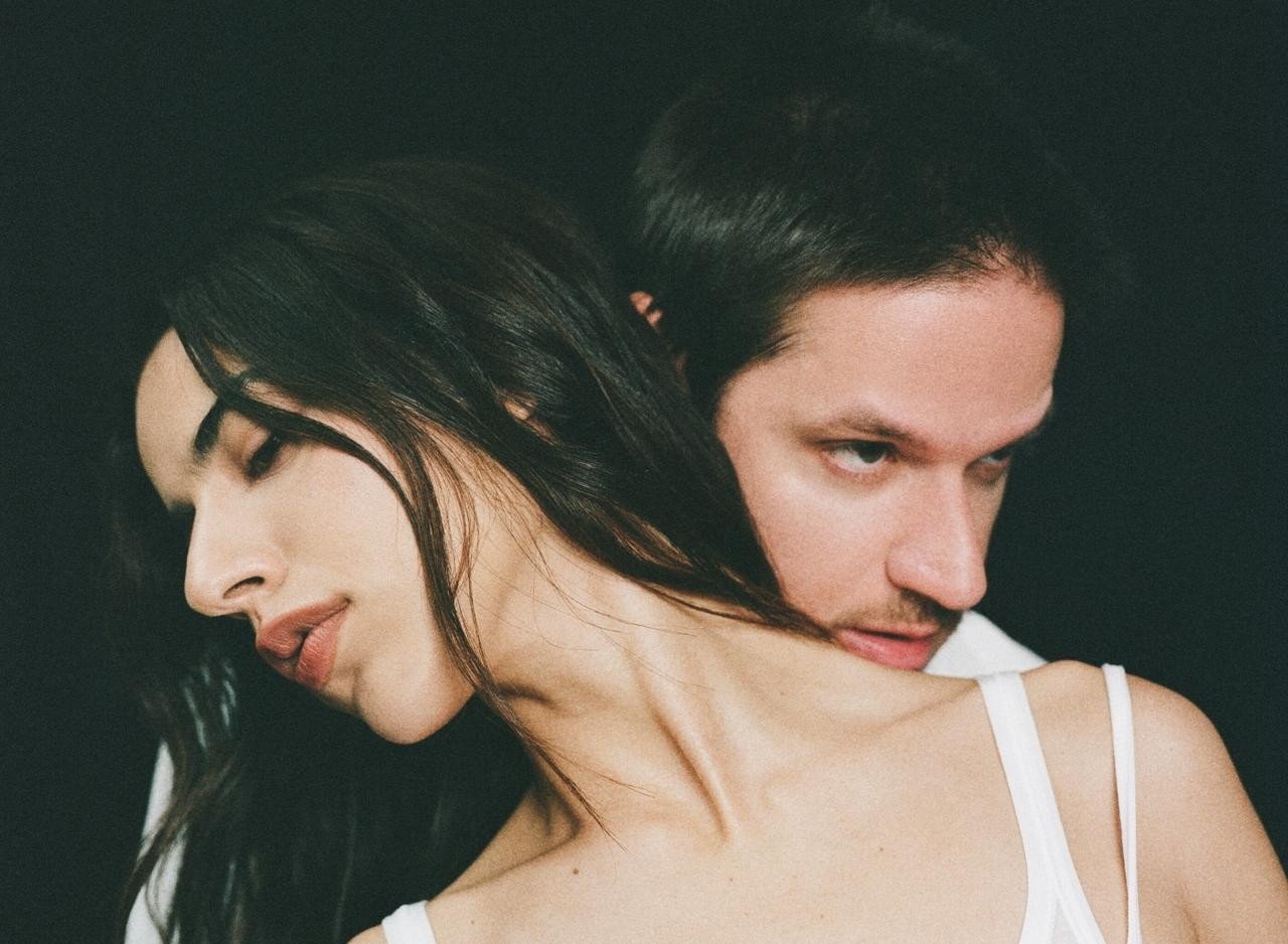 Rubel e Marina Sena lançam versão pop de “Carta de Maria