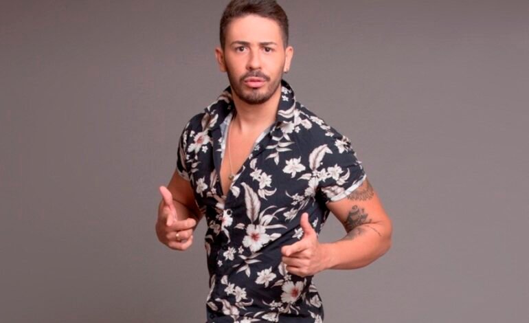 Carlinhos Maia faz estreia de show de comédia em Macapá