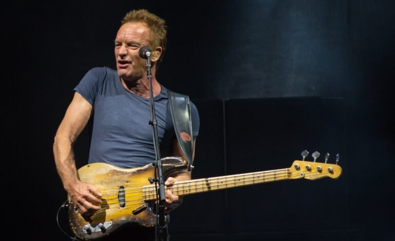 Sting está sendo processado pelos ex-colegas da banda