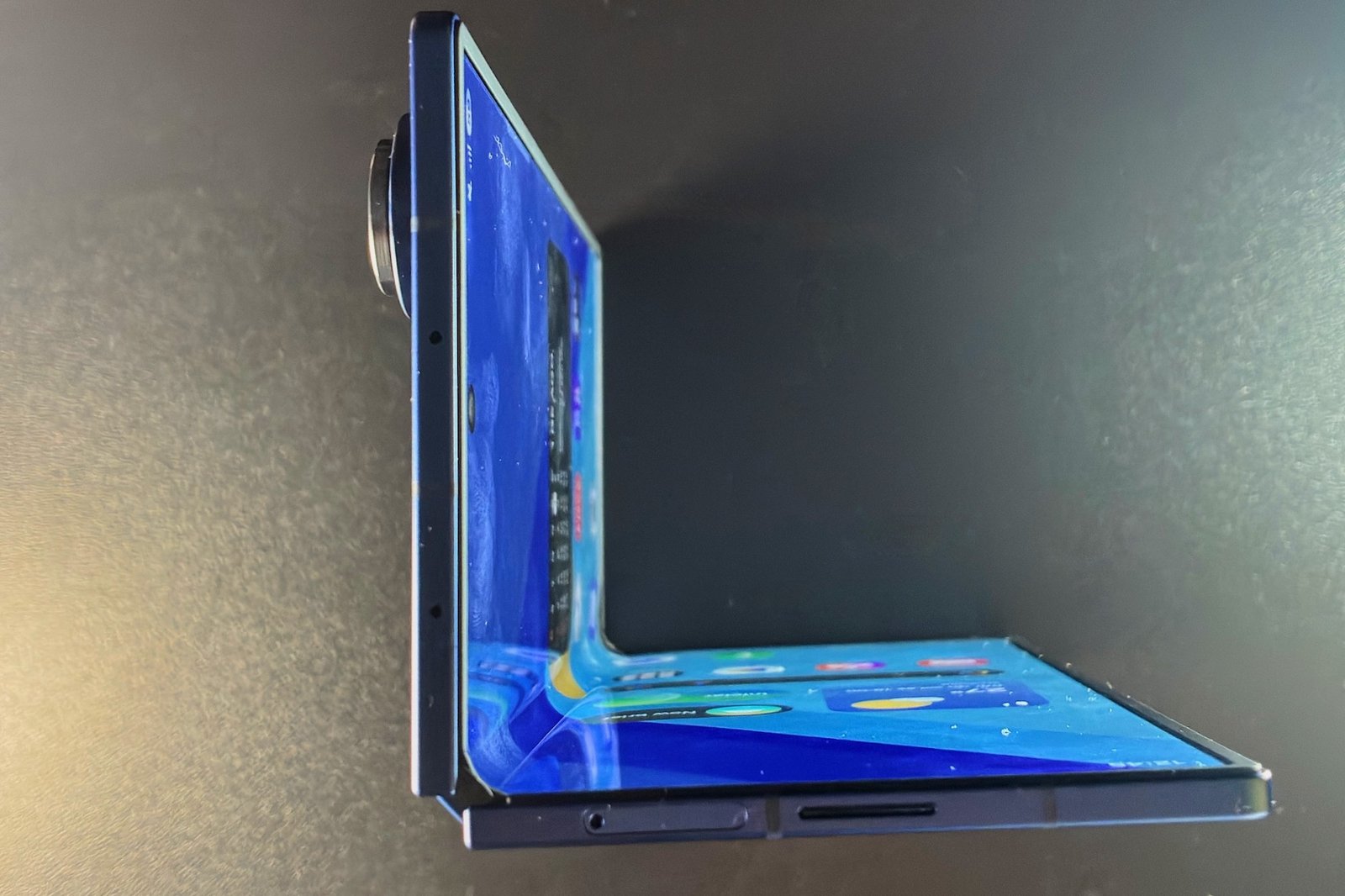 Celulares dobráveis em 2025: Samsung Fold7 se destaca