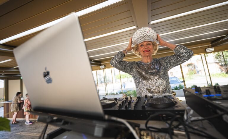 Madelein Mansson, conhecida como DJ Gloria, conquistou as