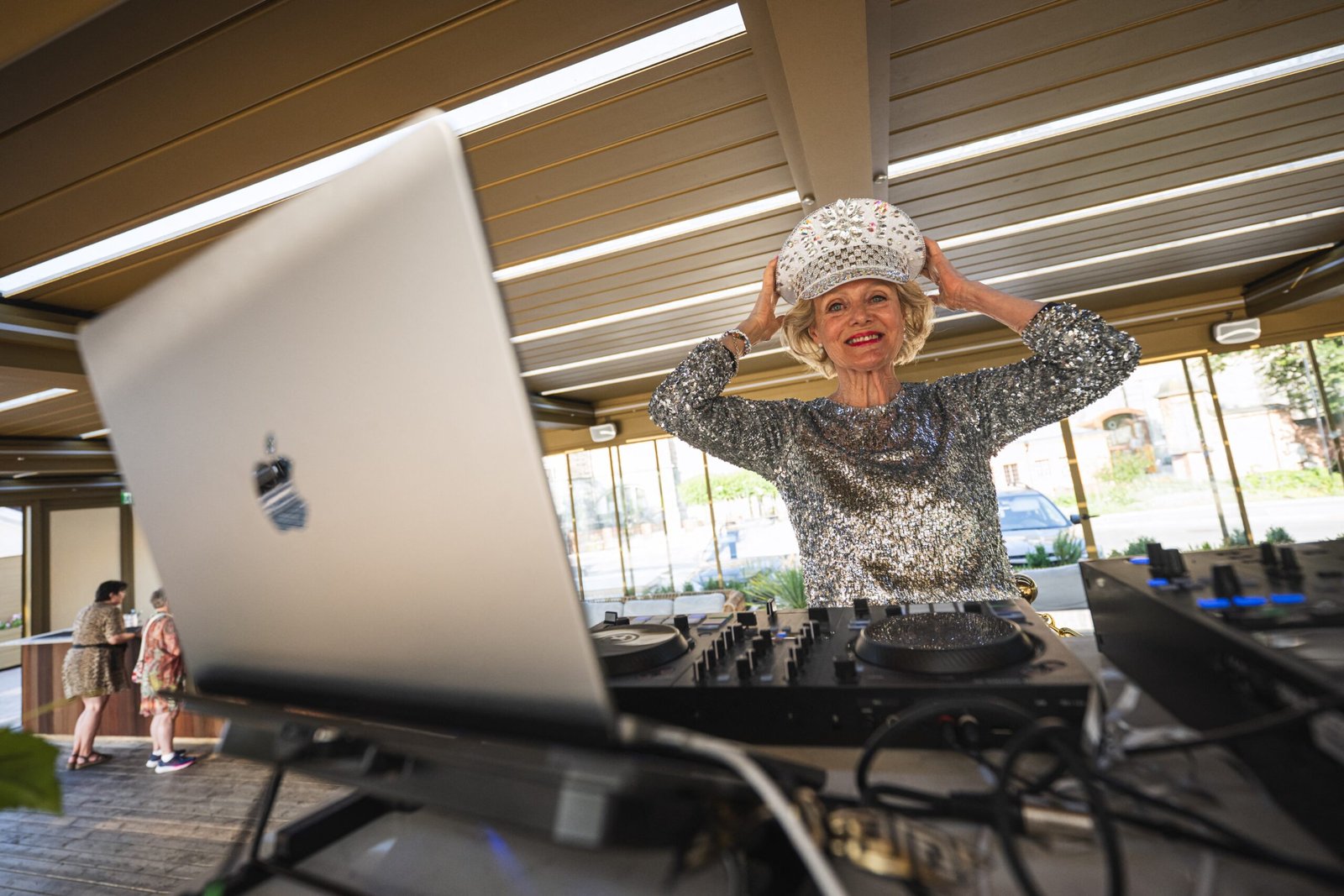 Madelein Mansson, conhecida como DJ Gloria, conquistou as