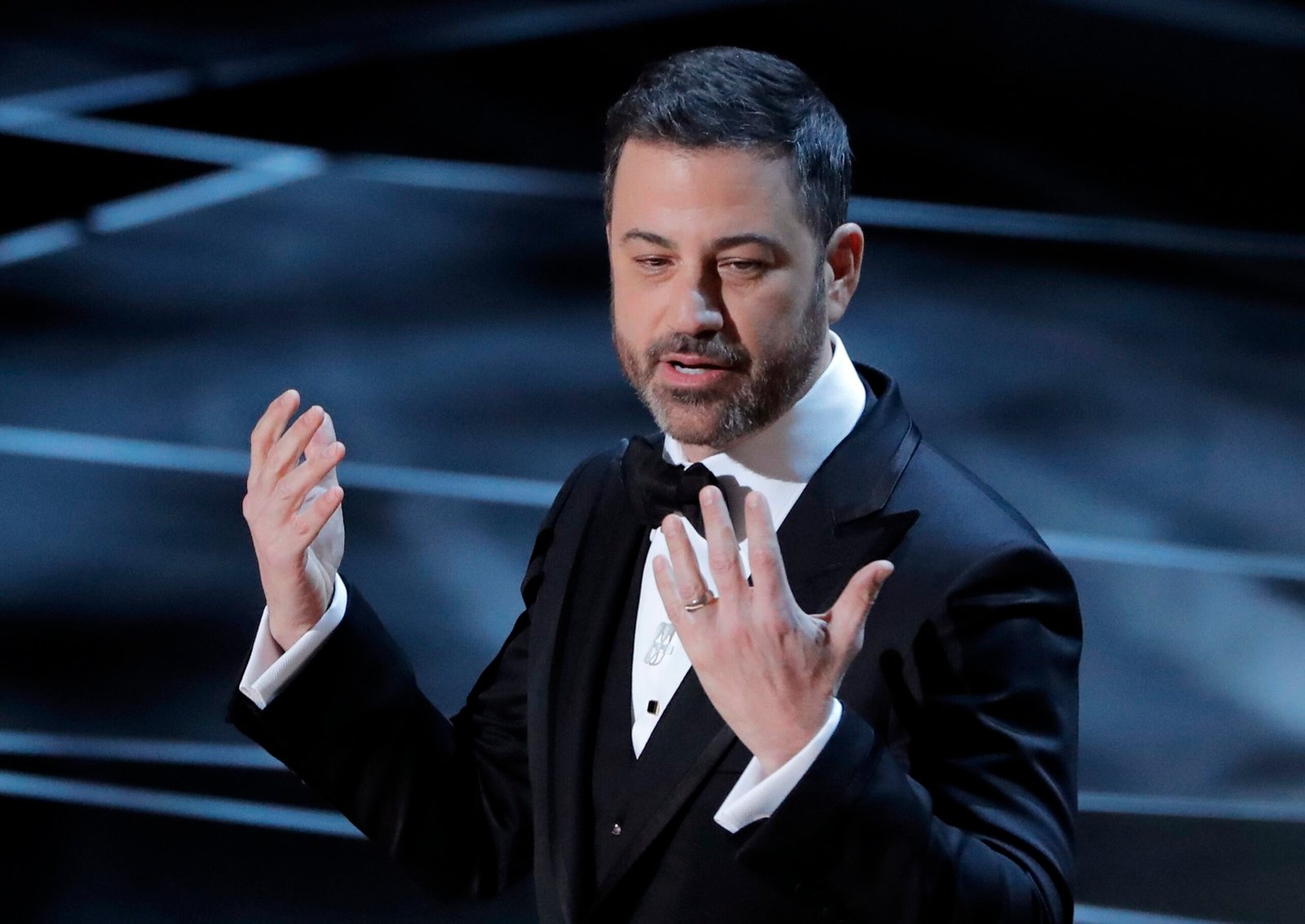 Rede abc suspende programa jimmy kimmel live por comentários