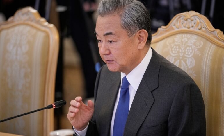 O ministro das Relações Exteriores da China, Wang