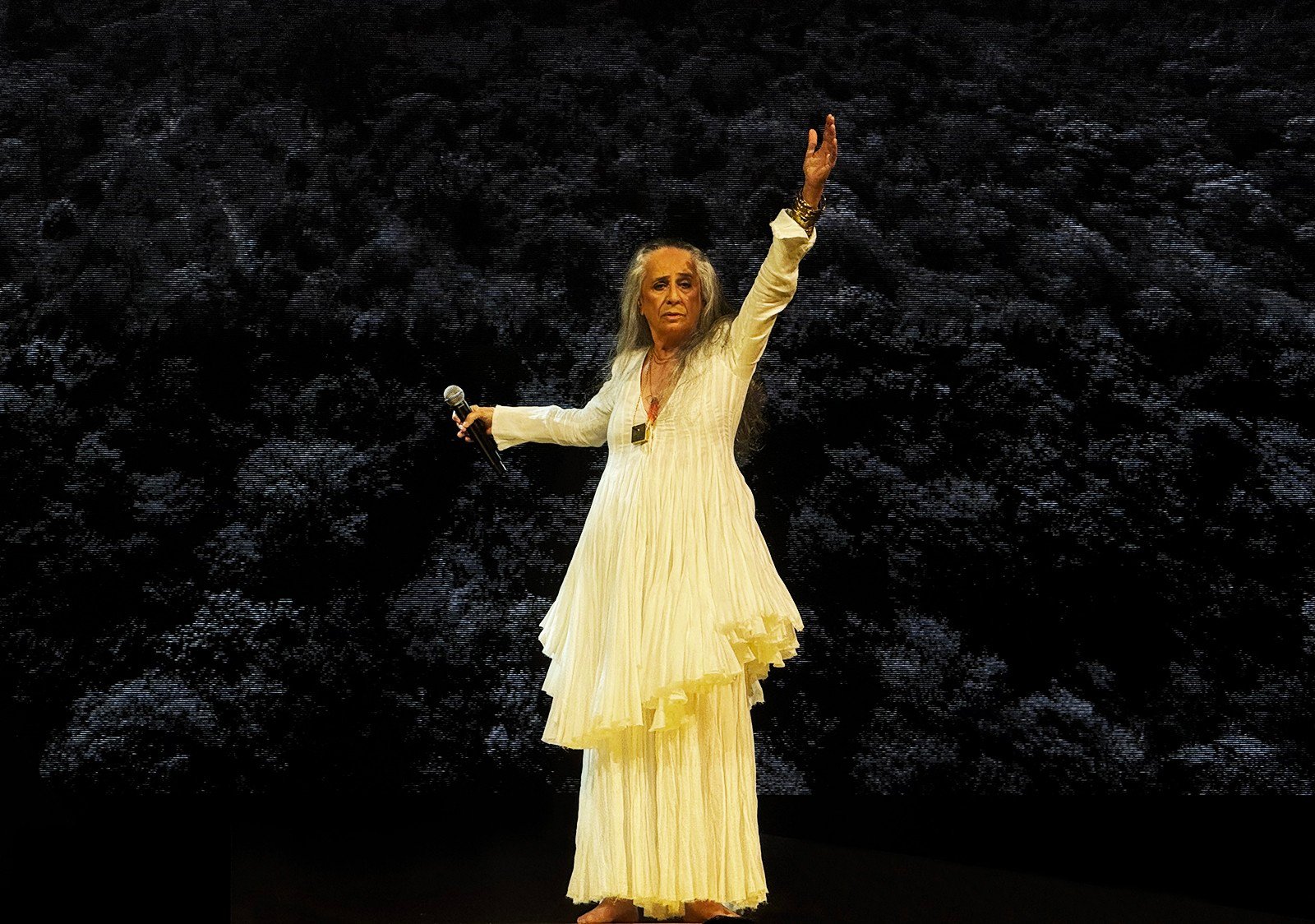 Maria Bethânia apresentou no domingo, 14 de setembro