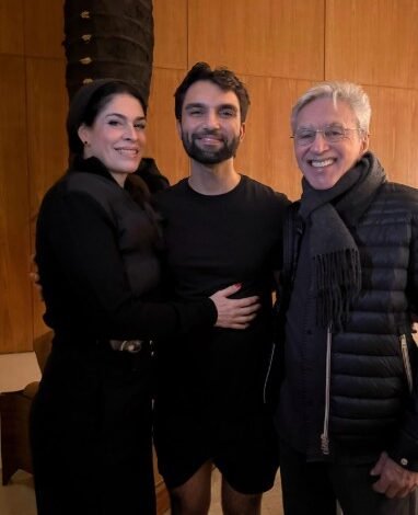 Paula Lavigne, Caetano Veloso e Silva posaram juntos
