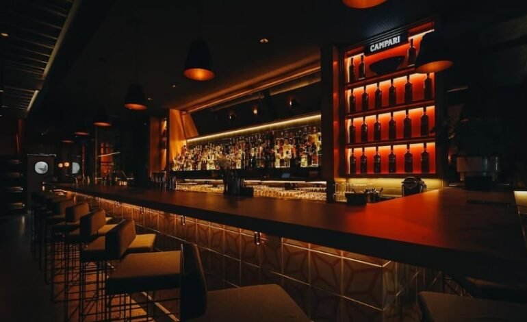 O bar Exímia, localizado no Itaim Bibi, em São Paulo