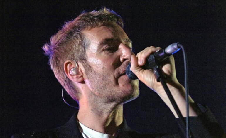 A banda britânica Massive Attack se apresenta em São Paulo