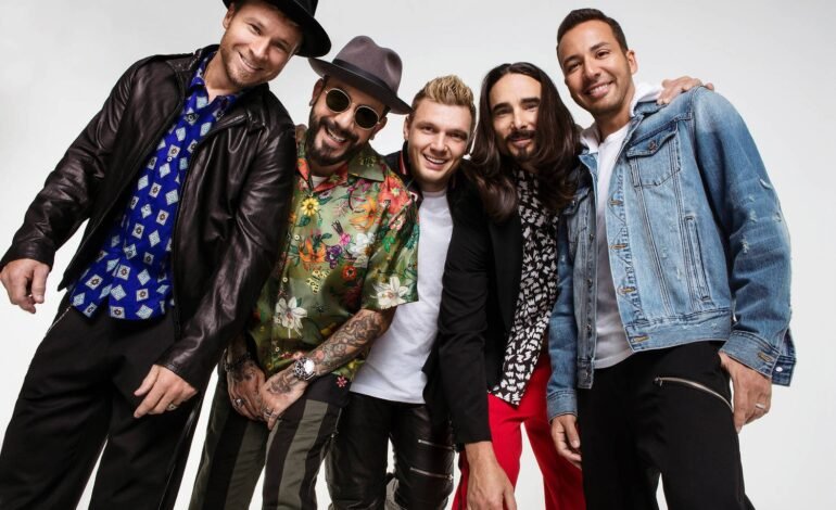 Os Backstreet Boys se apresentam no The Town
