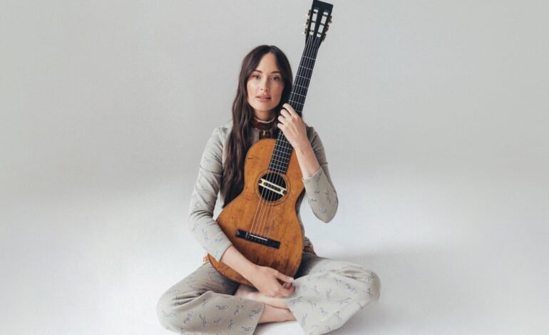 A cantora americana Kacey Musgraves, uma das principais refe