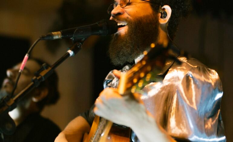 O cantor e compositor pernambucano Martins gravou ao