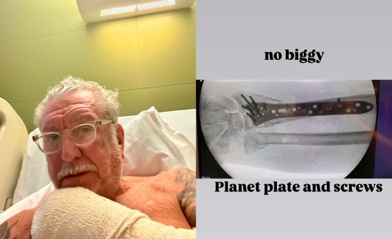 Steve Jones, guitarrista do Sex Pistols, publicou imagens