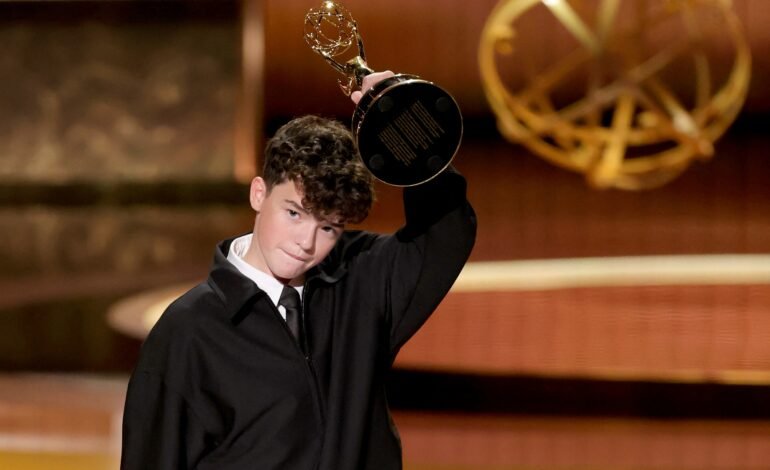 The pitt o estúdio e adolescência lideram vencedores do emmy