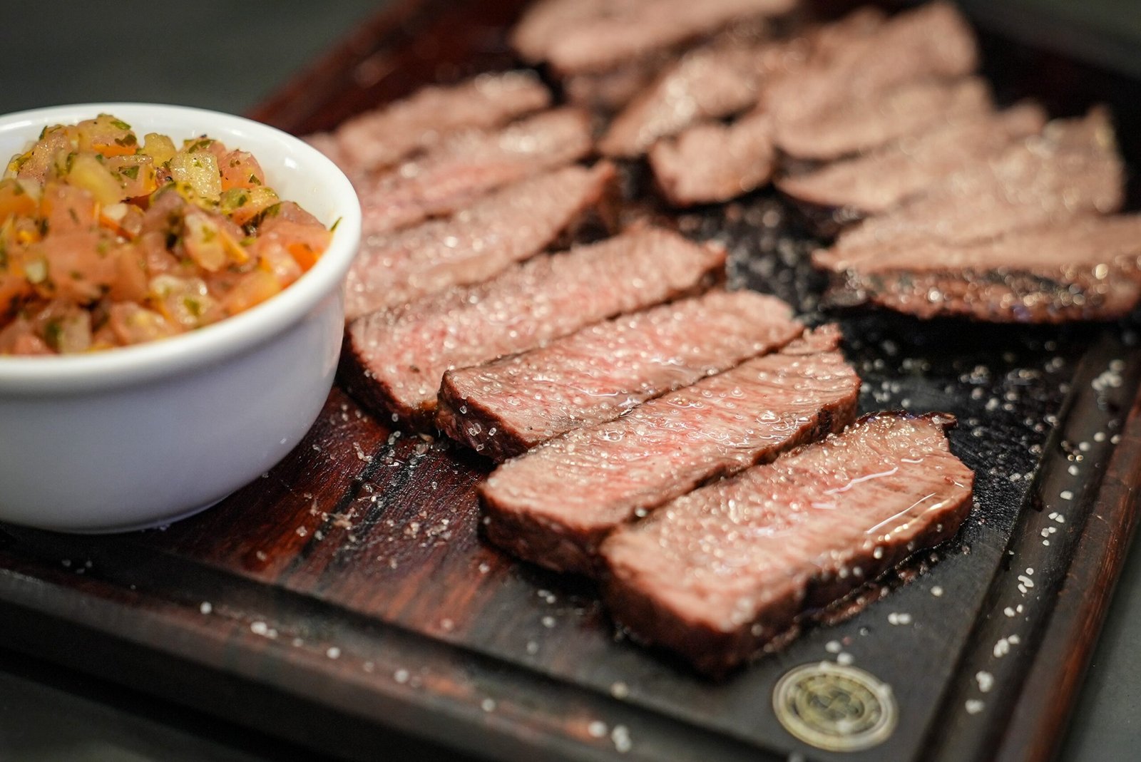 O preço da carne bovina no Brasil permaneceu