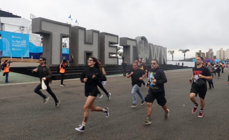 O segundo dia do festival The Town 2025 começou com