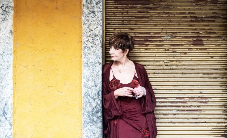 A cantora Sandra Pêra lançou em 22 de agosto o