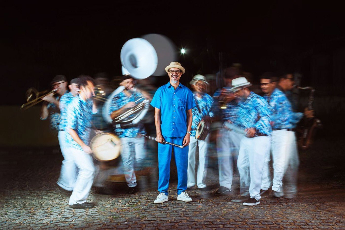 O músico pernambucano Siba lançou em 14 de setembro a