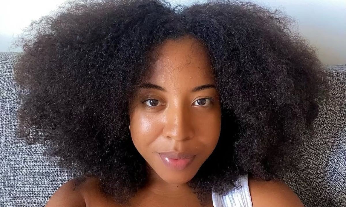 A cantora Sued Nunes, natural de Sapeaçu, no Recôncavo da