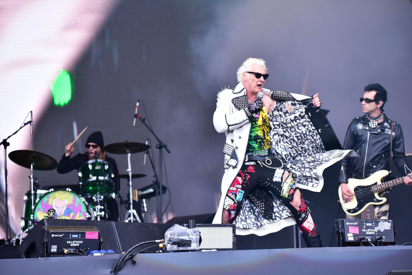 Supla e a banda Inocentes realizaram apresentações no