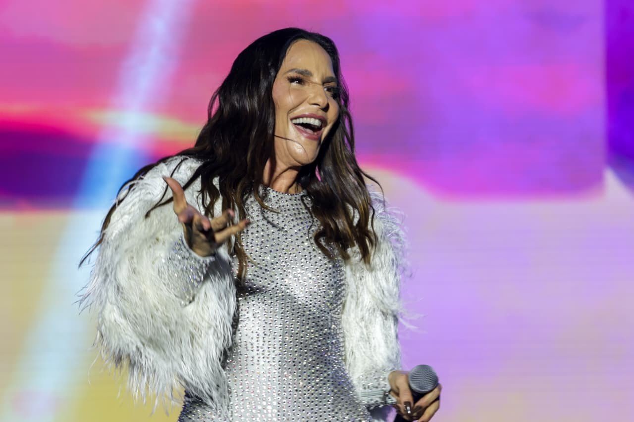 Ivete Sangalo se apresenta no estádio do Maracanã