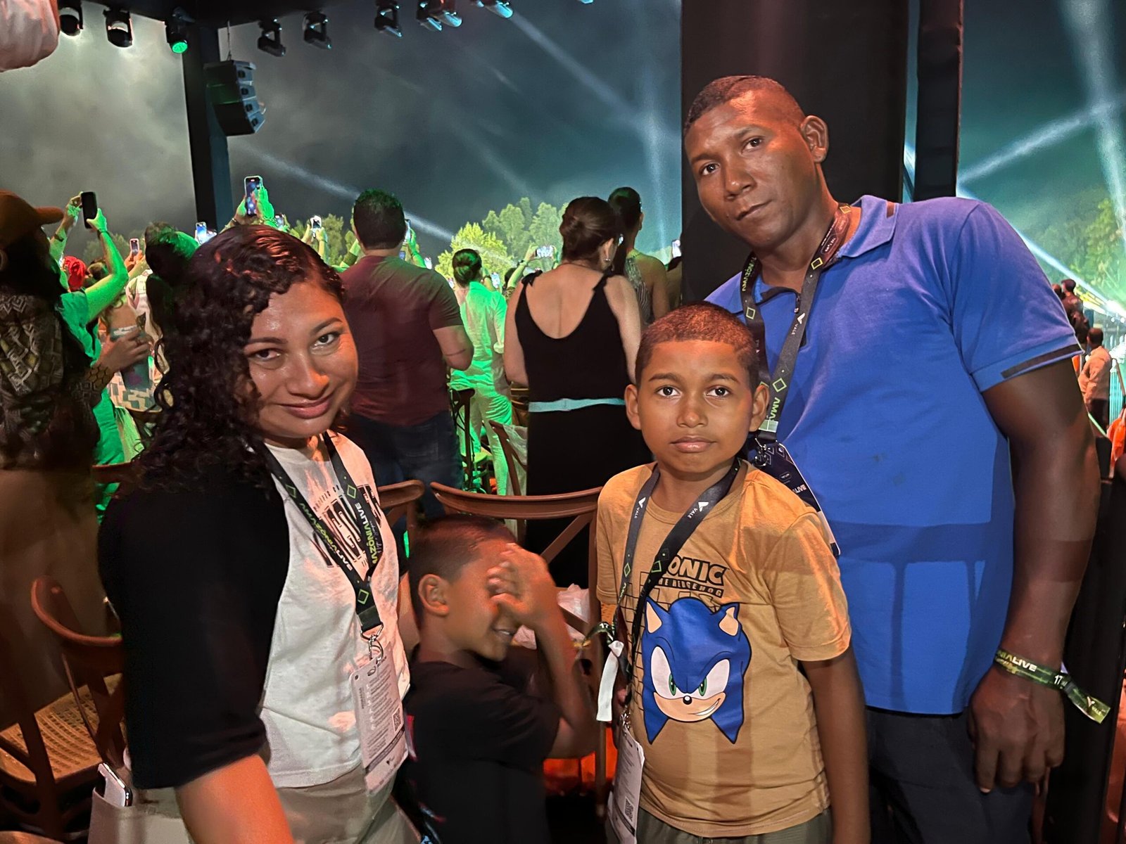 Uma família ribeirinha de Belém foi convidada, de