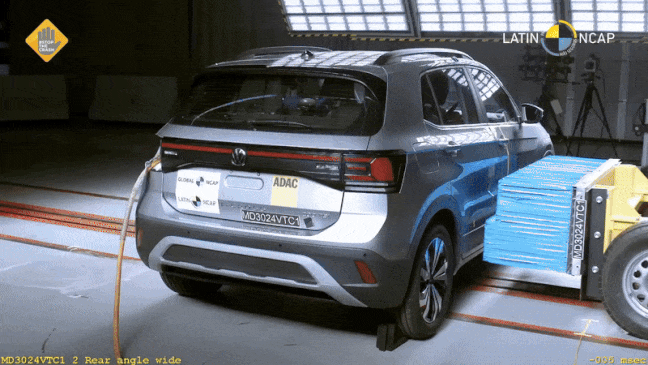 Uma motorista sobreviveu após ficar soterrada por cerca