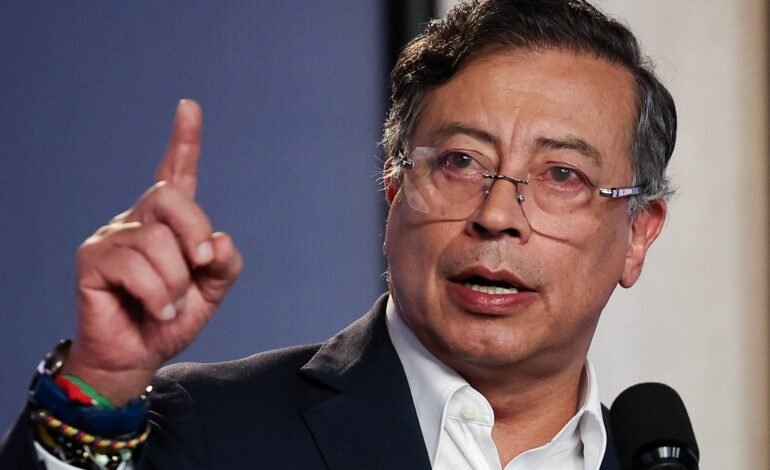 O presidente da Colômbia, Gustavo Petro, foi sancionado