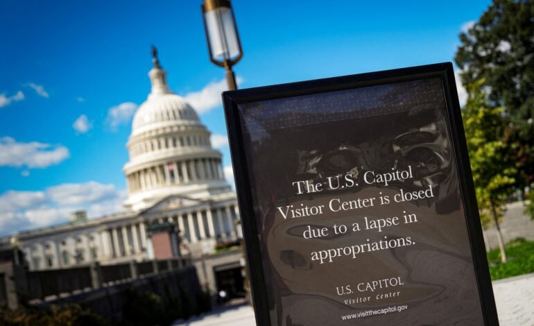 Uma paralisação do governo dos Estados Unidos, iniciada