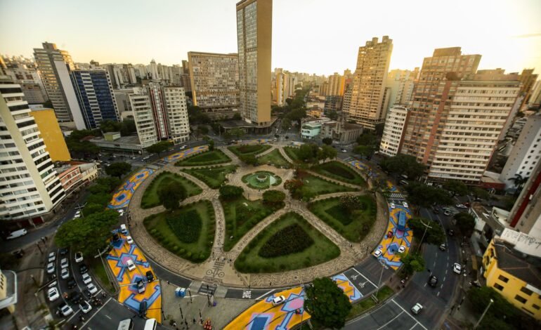 IBGE: Carro é o principal meio de transporte até o