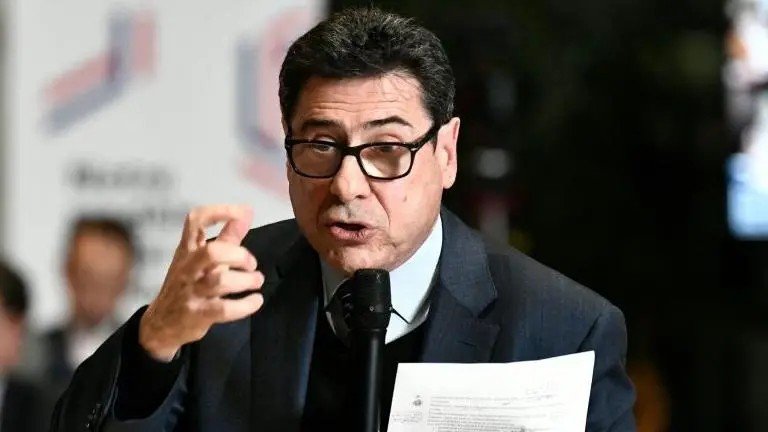 O economista Philippe Aghion, junto com Peter Howitt