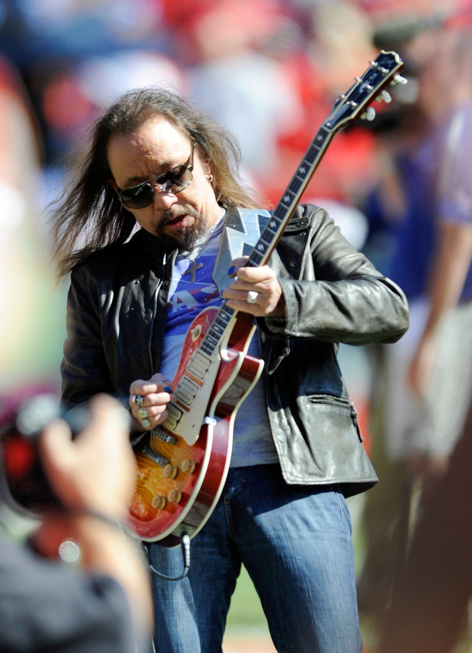 Ace Frehley, guitarrista e um dos fundadores do Kiss, morreu