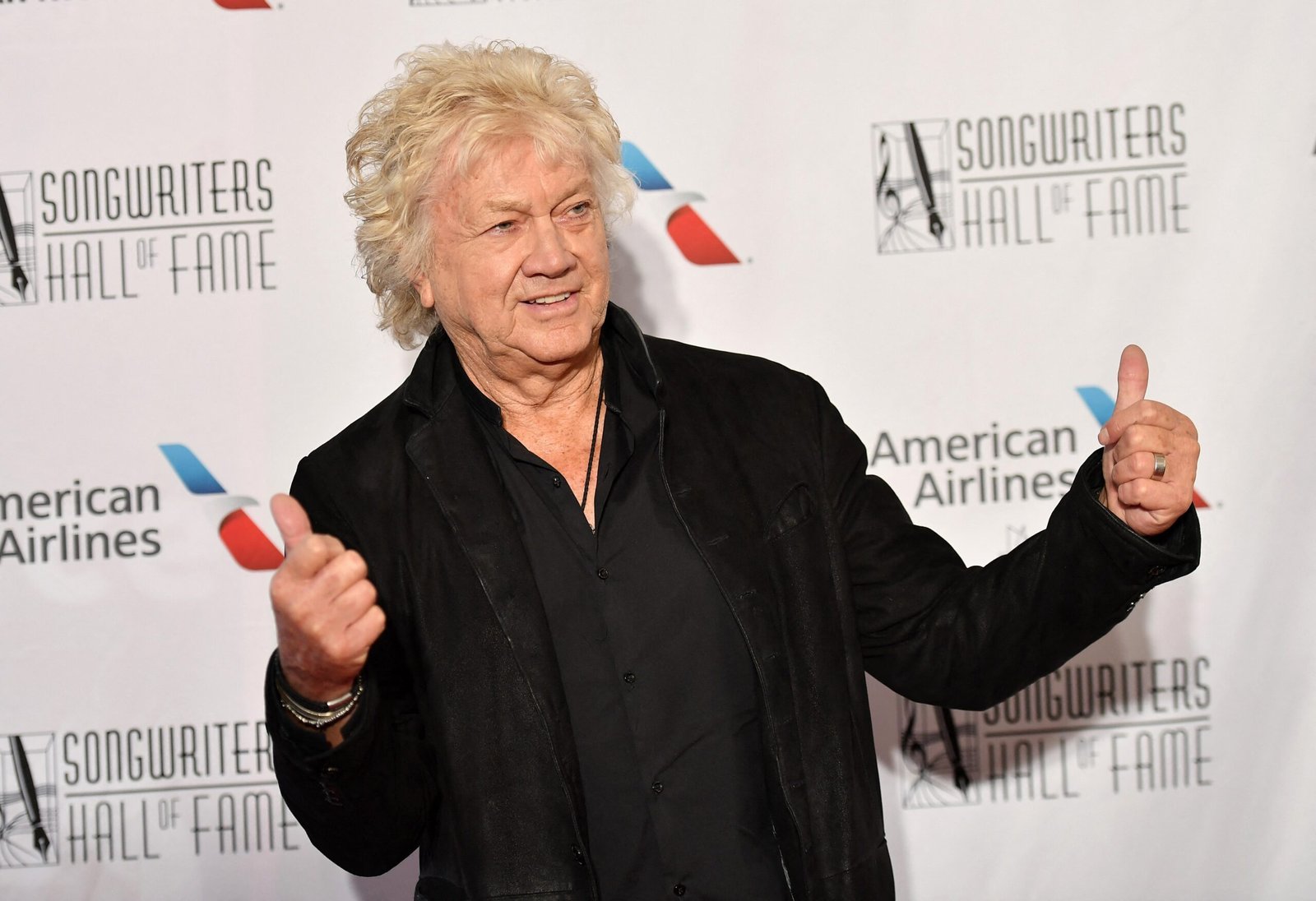 John Lodge, vocalista, baixista e compositor da banda britân