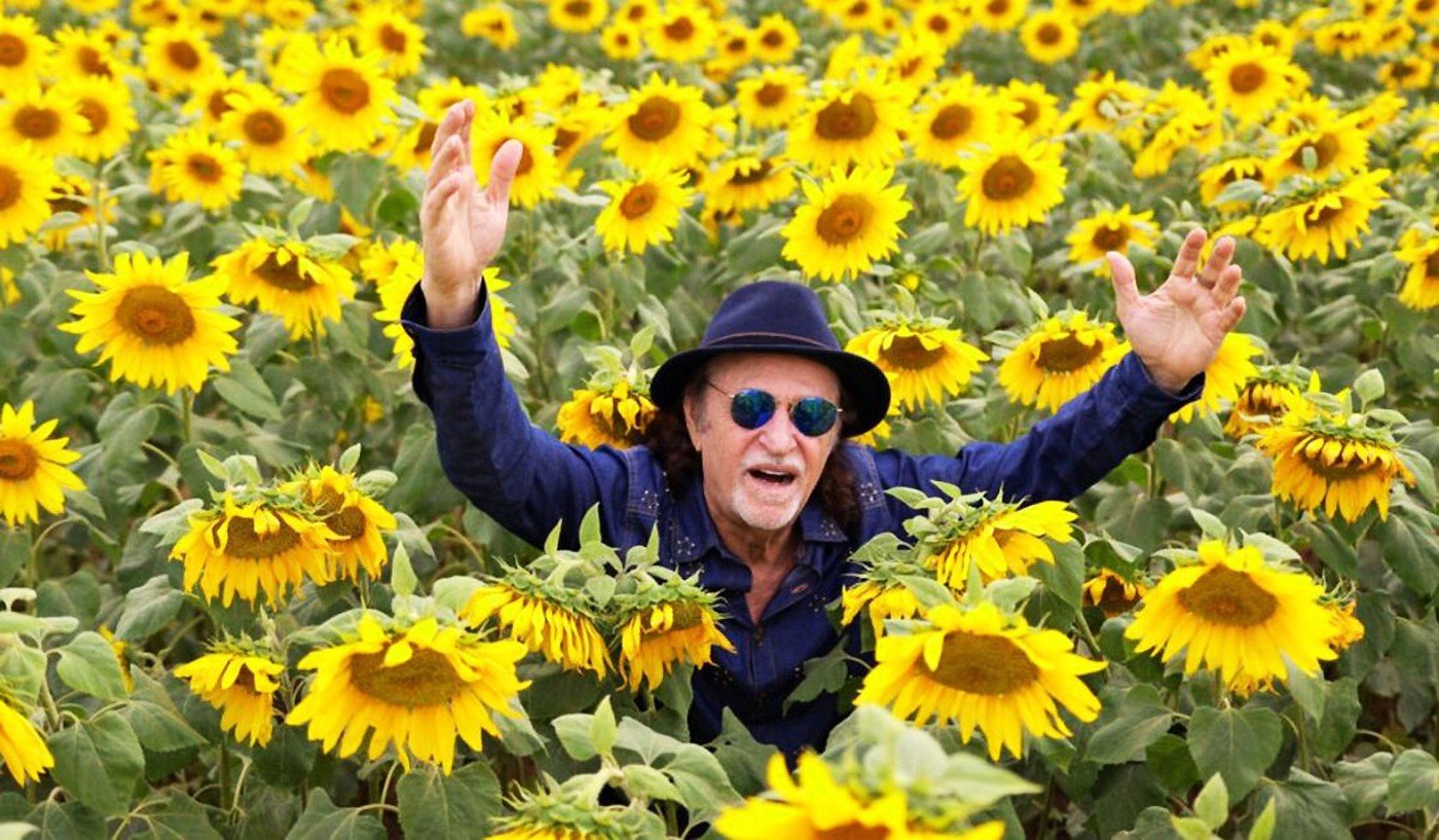 O cantor e compositor Alceu Valença vai comemorar