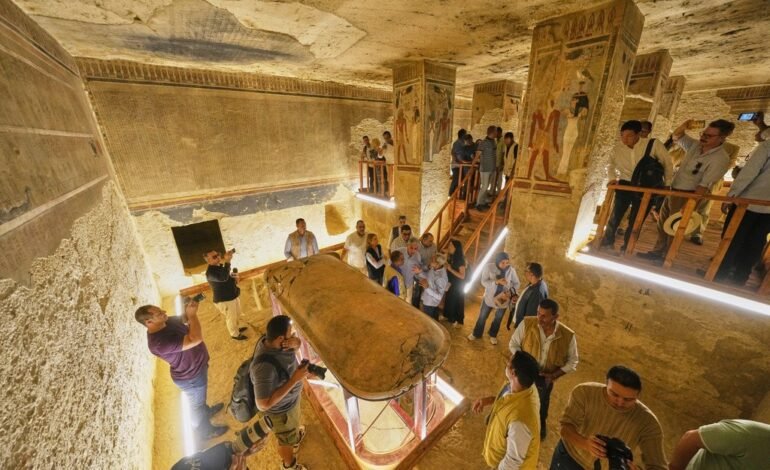 A tumba do faraó Amenhotep III, localizada no