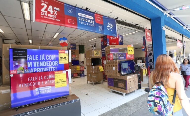 As ações da Casas Bahia subiram mais de 17% nesta