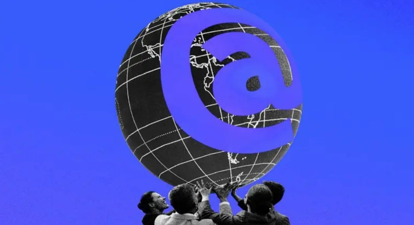 O símbolo @, presente em endereços de e-mail e redes